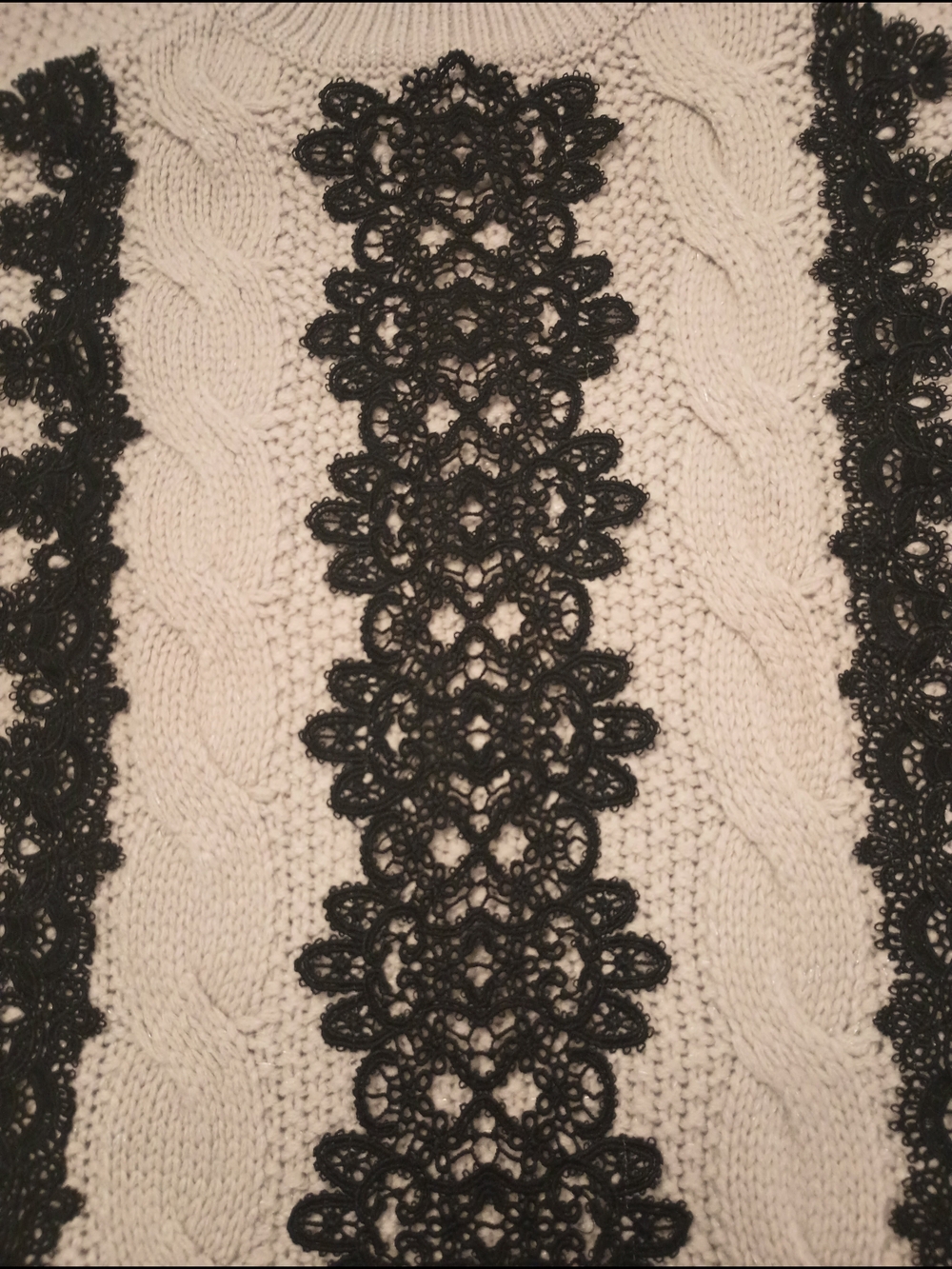 Simply Vera Vera Wang Crewneck Sweater with Black Lace Panels S - Picture 3 of 6